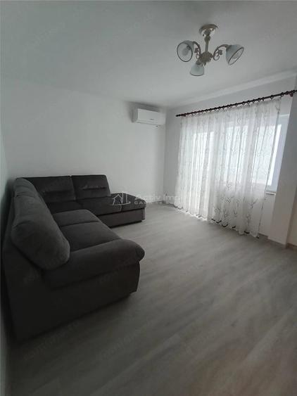 Apartament cu 2 camere decomandat în Cantacuzino