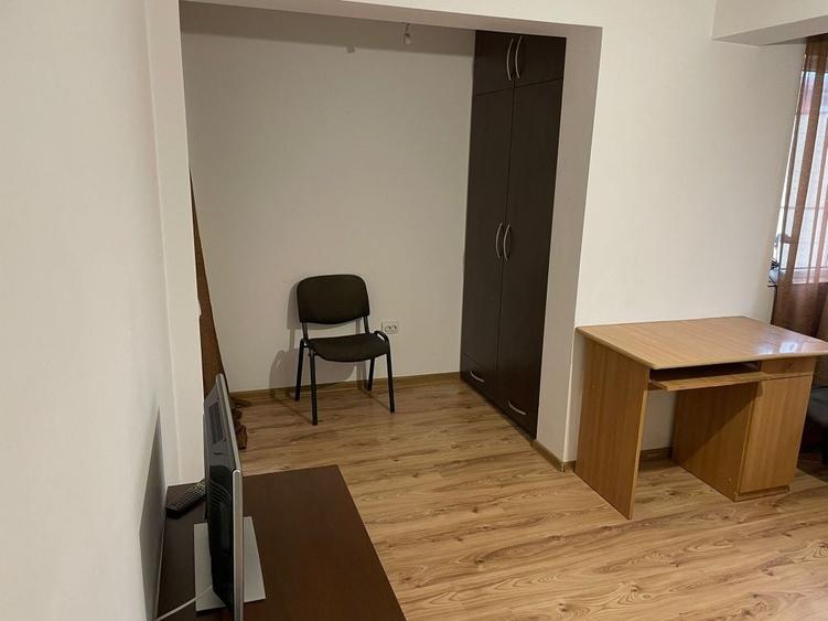 Garsonieră decomandată în Berceni