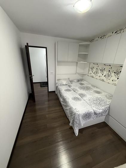 Apartament cu 3 camere decomandat în Sârbi