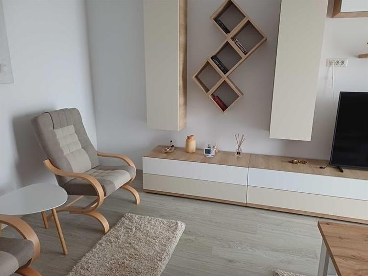 Apartament cu 2 camere decomandat în Sud
