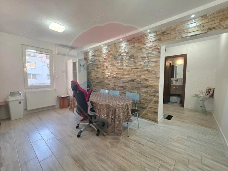 Apartament cu 3 camere decomandat în Nord
