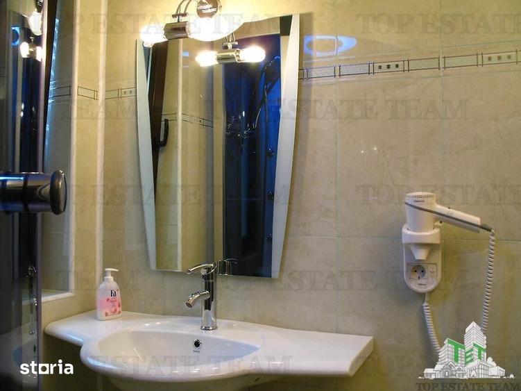 Casă cu 9 camere cu Teren 493 Mp în Clăbucet