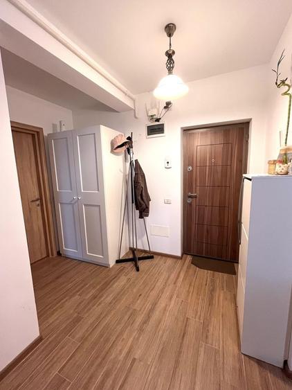 Apartament cu 2 camere semidecomandat, mobilat în Mihai Bravu