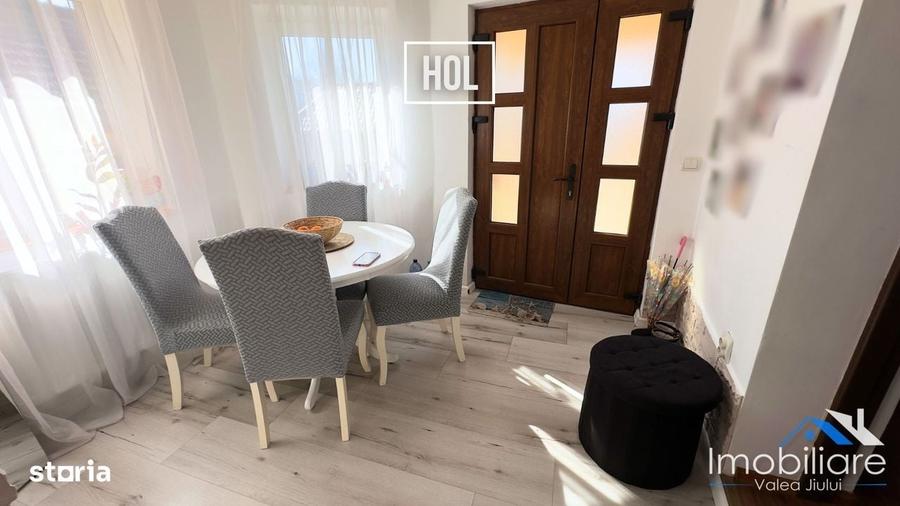Casă cu 4 camere cu Teren 2700 Mp în Central