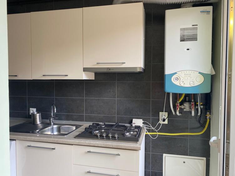 Apartament cu 2 camere semidecomandat în Bună Ziua