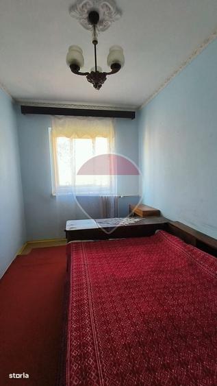 Apartament cu 3 camere decomandat în Micro 17