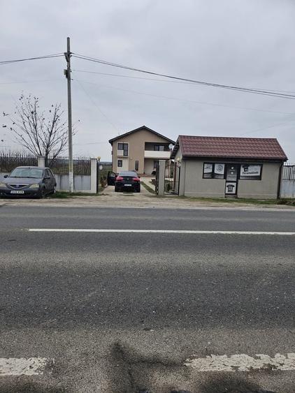 Casă cu 4 camere în Central