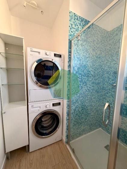 Casă individuală cu 5 camere cu Canalizare în Central