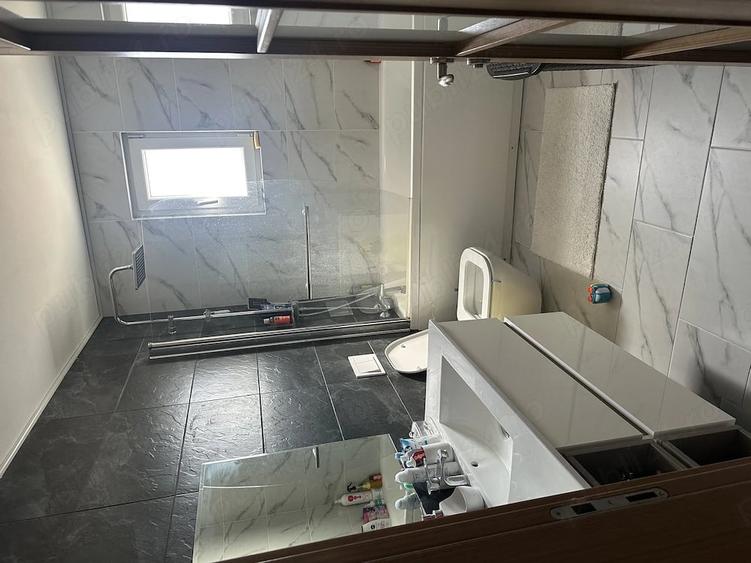 Apartament cu 3 camere decomandat în Ștefăneștii de Jos