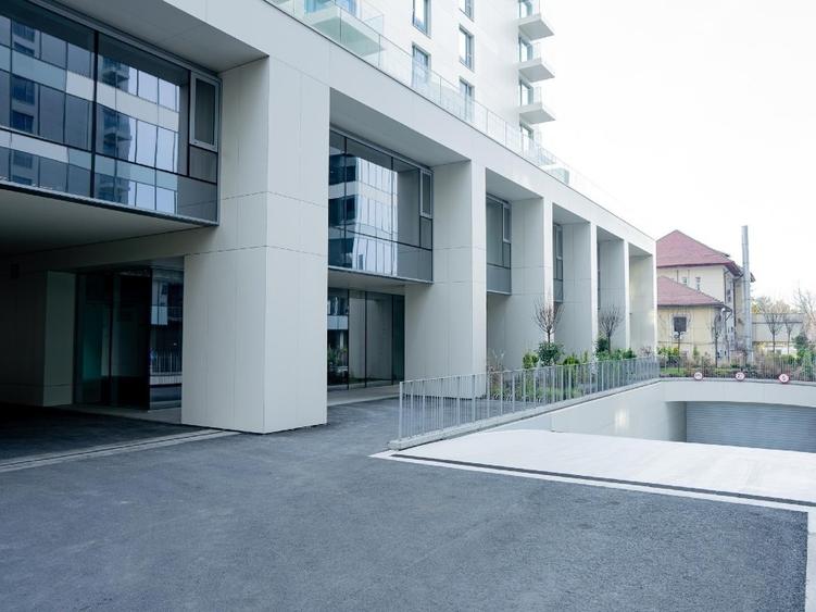 Apartament cu 2 camere decomandat în Aviației