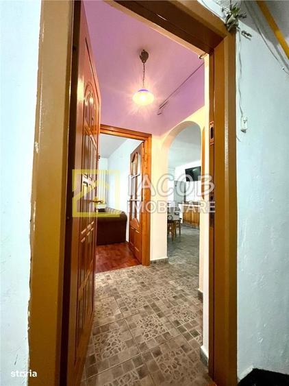 Apartament decomandat, 2 camere, etaj 3, str. Milcov , Bacau - 12