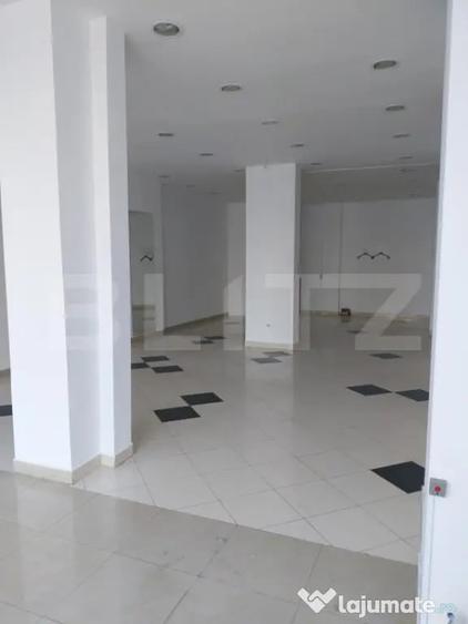 Spațiu comercial, de 180 mp, în Central