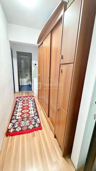 Apartament cu 3 camere decomandat, mobilat în Central