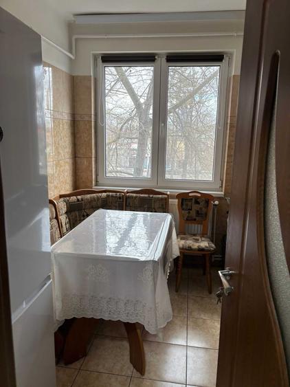 Apartament cu 2 camere semidecomandat în Independenței
