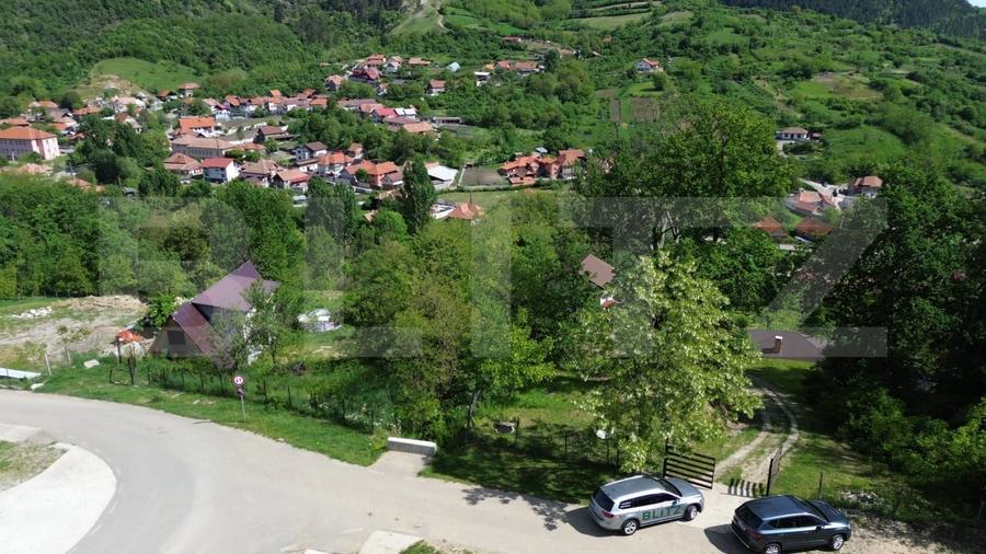 Casă individuală cu 3 camere cu Teren 4300 Mp în Ampoița
