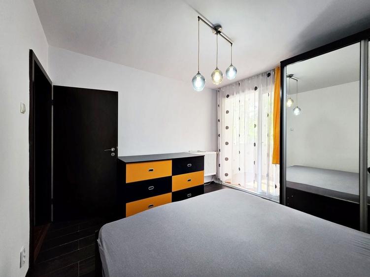 Apartament cu 2 camere semidecomandat, mobilat în Titan