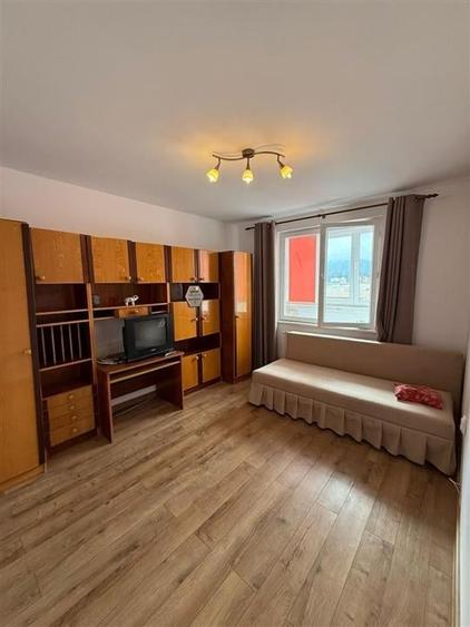 Apartament cu 3 camere circular în Astra