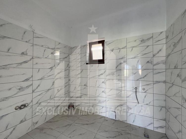 Casă individuală cu 3 camere cu Canalizare în Micești