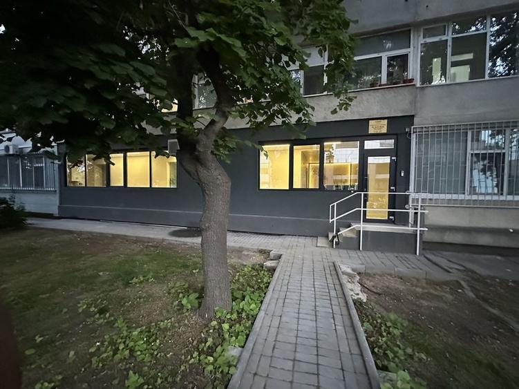 Spațiu comercial, de 74 mp, în Năvodari Tabără
