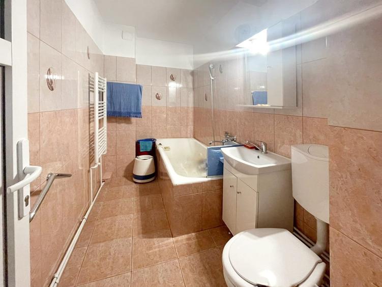 Apartament cu 2 camere decomandat în Păcurari