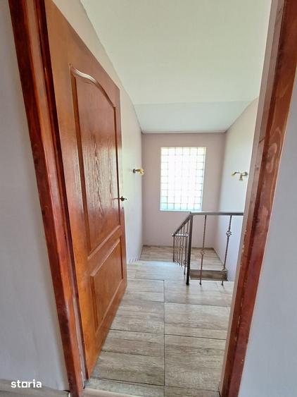 Casă cu 7 camere cu Teren 3077 Mp în Snagov