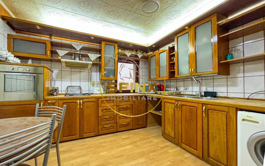 Apartament cu 4 camere decomandat, mobilat în Nerva Traian