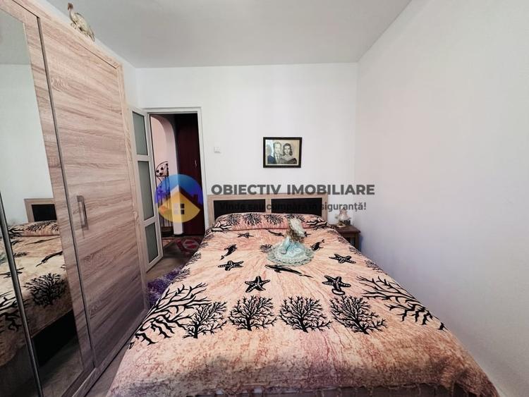 Apartament cu 3 camere semidecomandat în Dărmănești