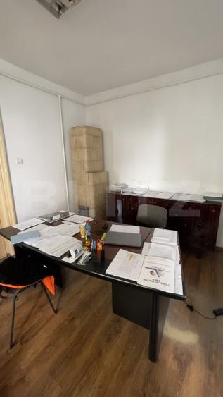 Casă individuală cu 6 camere cu Canalizare în Ultracentral