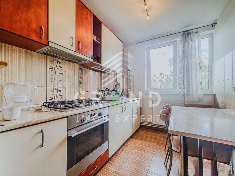 Apartament cu 2 camere decomandat, mobilat în Central — fotografia 3