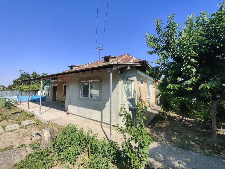 Casă cu Teren 2402 Mp în Iazurile