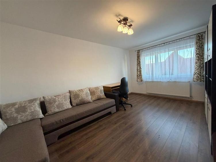 Apartament cu 2 camere decomandat, mobilat în Ștrand