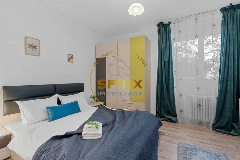 Apartament cu 3 camere semidecomandat, mobilat în P-ța Victoriei