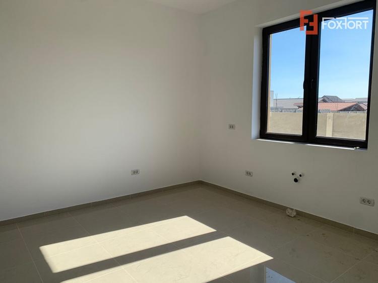 Duplex cu 3 camere cu Canalizare în Moșnița Veche
