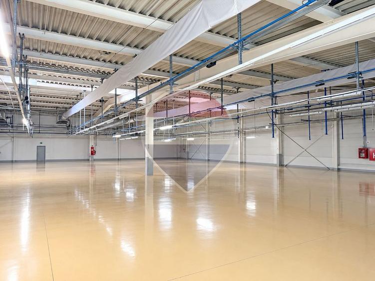 Spațiu comercial, de 2,114 mp, în Nord-Vest