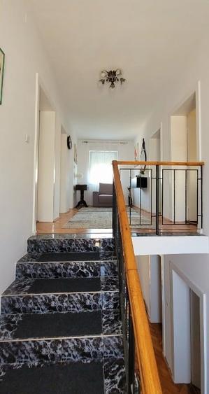 Duplex cu 5 camere cu Canalizare în Ghirodei