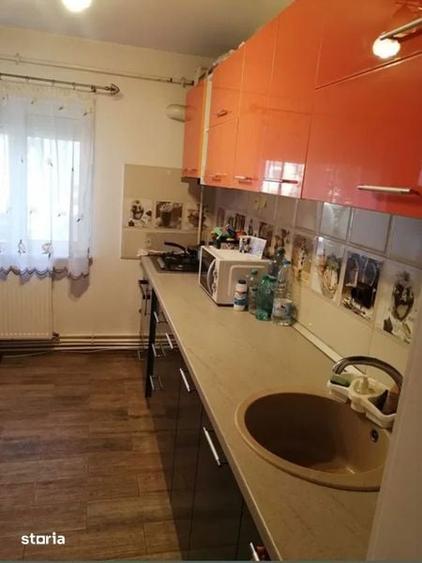 Inchiriez apartament 2 camere - 4