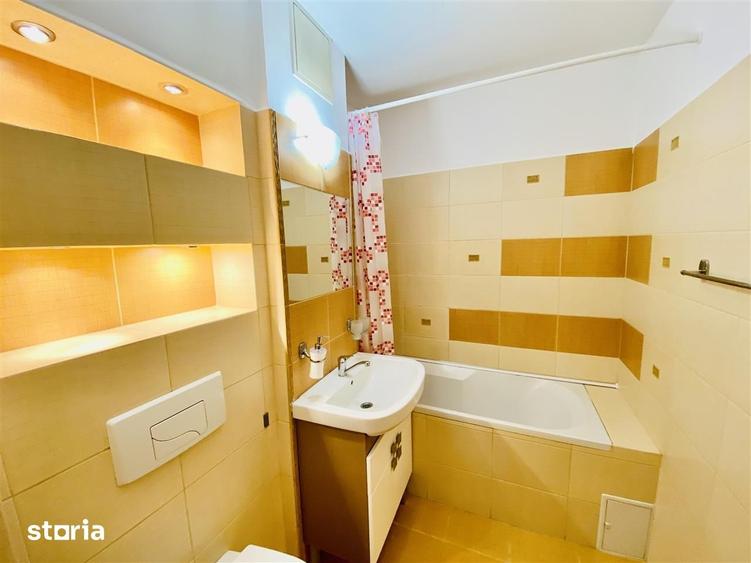 Apartament cu 4 camere decomandat în Ștrand