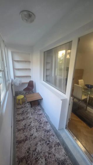 Apartament cu 3 camere decomandat în Spitalul Județean