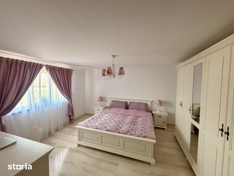Casă cu 5 camere cu Teren 1040 Mp în Sânandrei