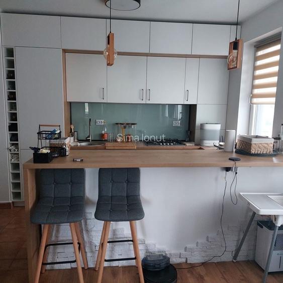 Apartament cu 2 camere decomandat în Florești