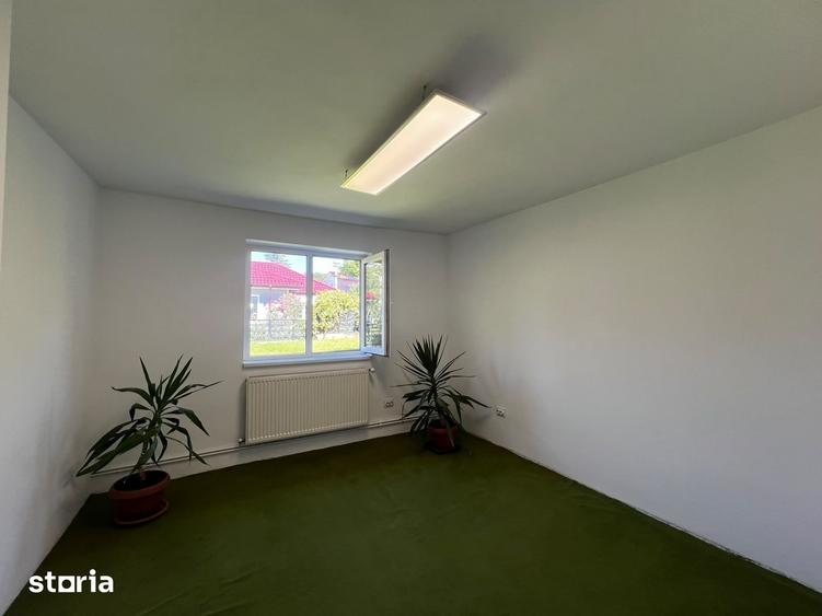 Casă cu 5 camere cu Teren 400 Mp în Păcurari