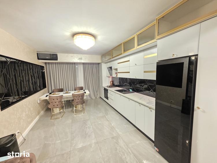 Apartament cu 3 camere în Metalurgiei