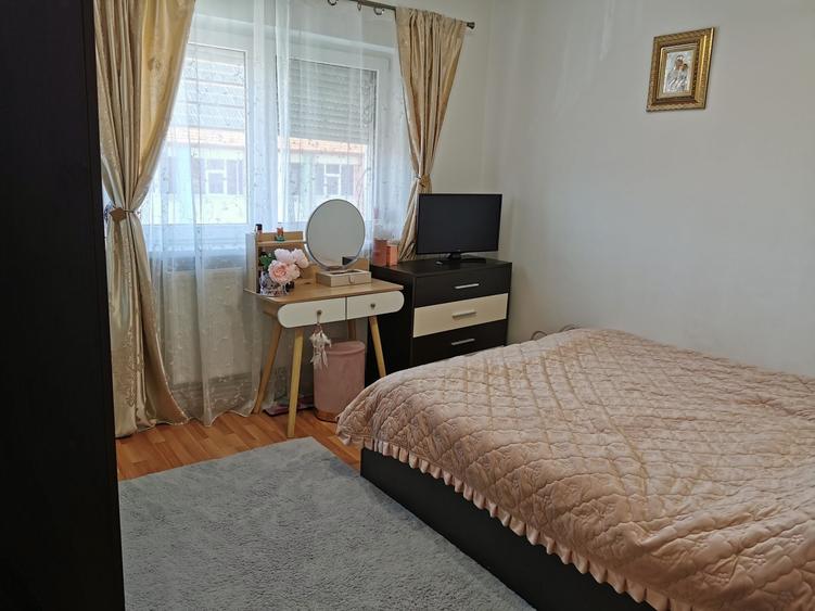 Apartament cu 2 camere decomandat în Ștrand