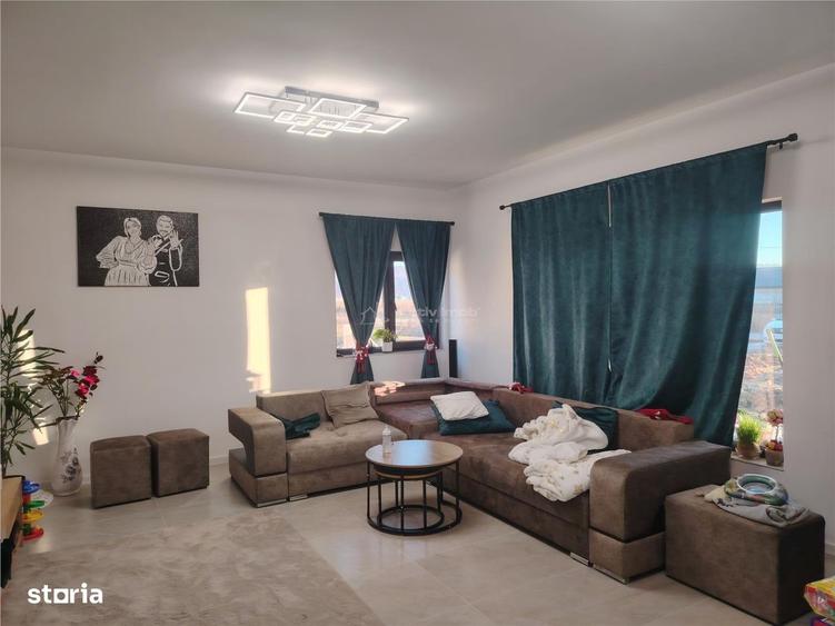 Casă cu 4 camere în Boldești