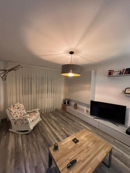 Apartament cu 2 camere decomandat, mobilat în Vitan