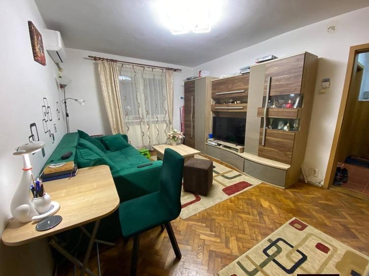 Apartament cu 3 camere decomandat în Șelimbăr