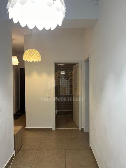 Apartament cu 3 camere decomandat în Brașovul Vechi