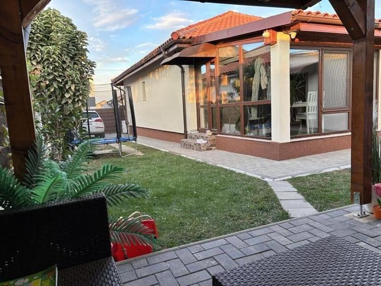 Casă individuală cu 3 camere cu Teren 330 Mp în Sud-Est