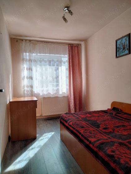 Apartament cu 3 camere semidecomandat în Central