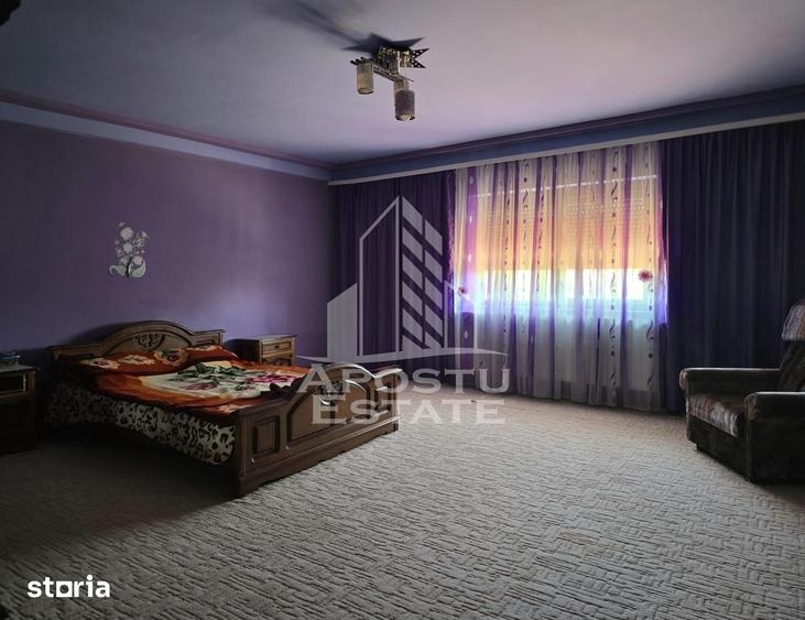 Casă cu 5 camere cu Teren 1016 Mp în Central